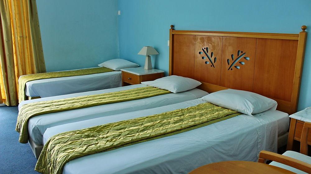 Tinos Beach Hotel מראה חיצוני תמונה