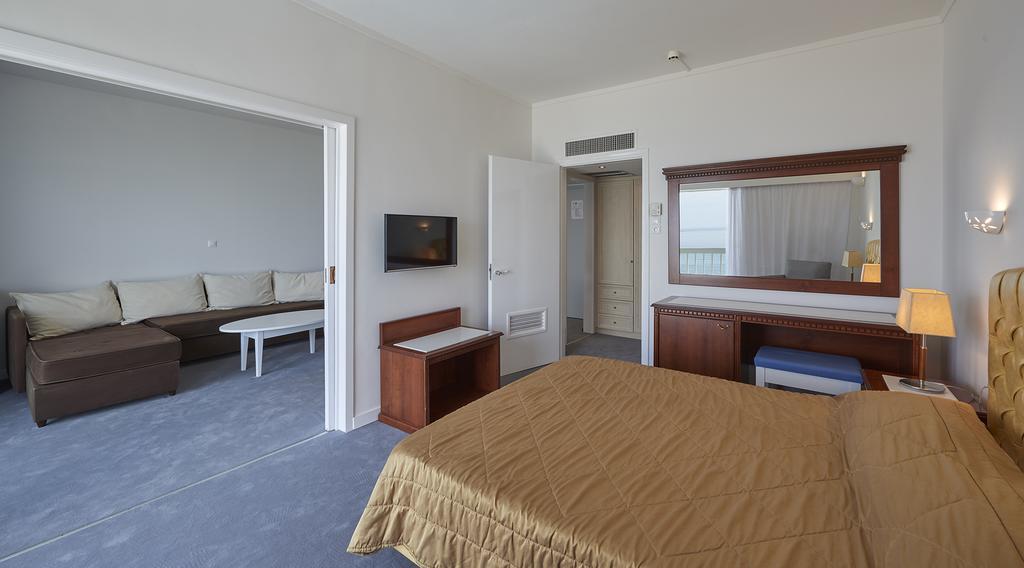 Tinos Beach Hotel מראה חיצוני תמונה
